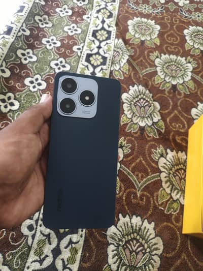 Realme C63