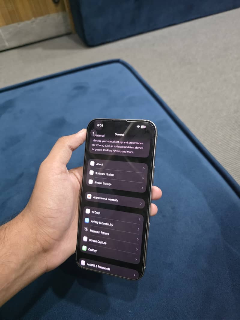 Apple iPhone 16 Pro Max 4