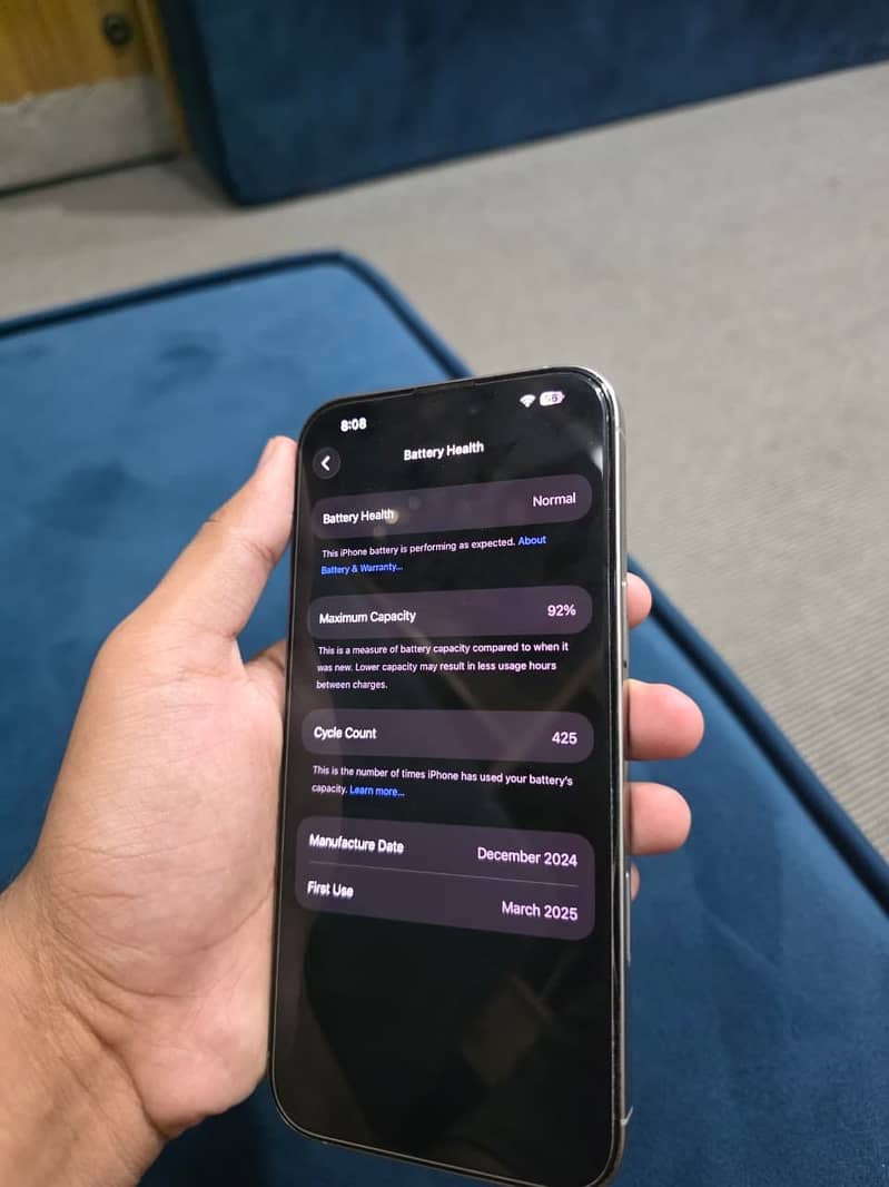 Apple iPhone 16 Pro Max 9
