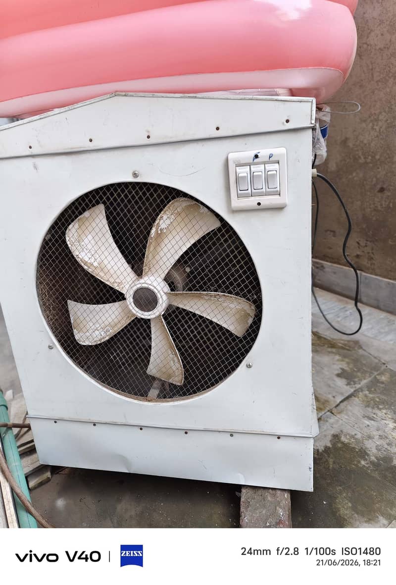Medium Size Cooler 0