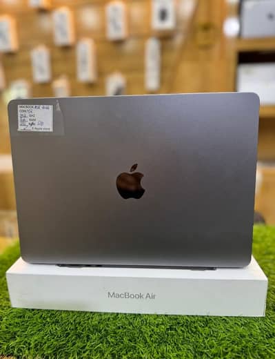 Macbook Air M2 model 2022