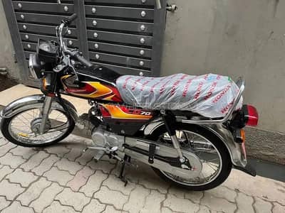 honda CD 70 new condition black color kagzat wali