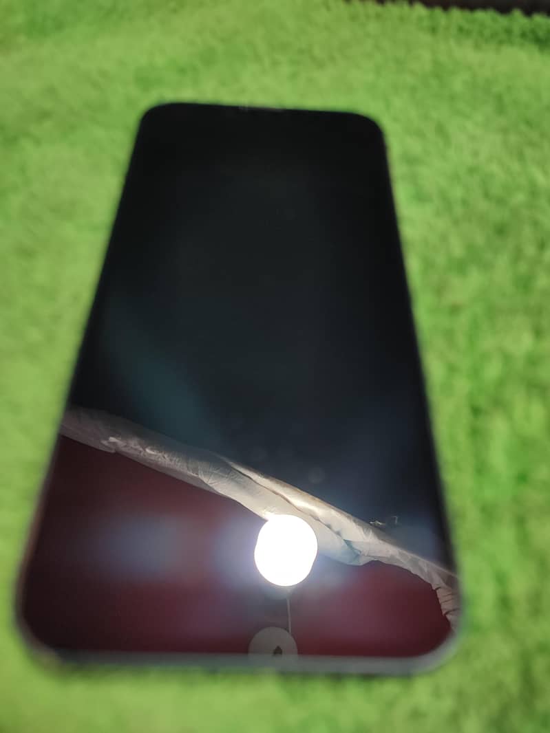 Apple iPhone 13 2