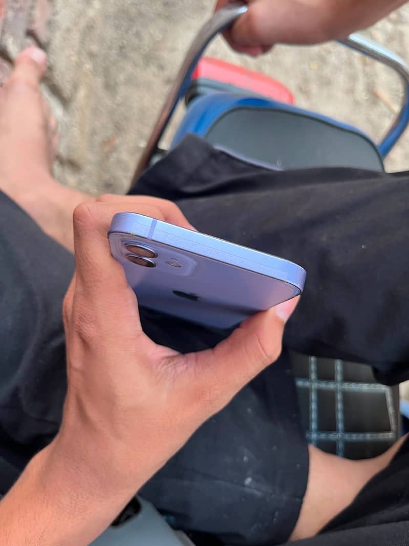 Apple iPhone 12 2