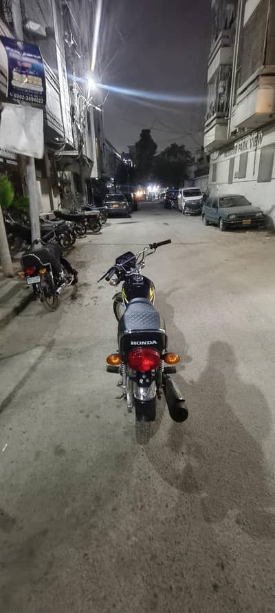 Honda 125 Black colour brand new Condition