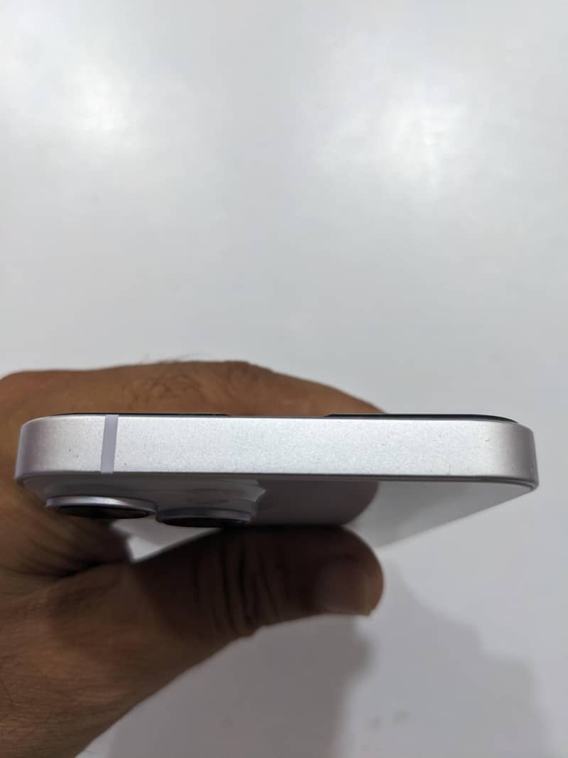 Apple iPhone 14 2