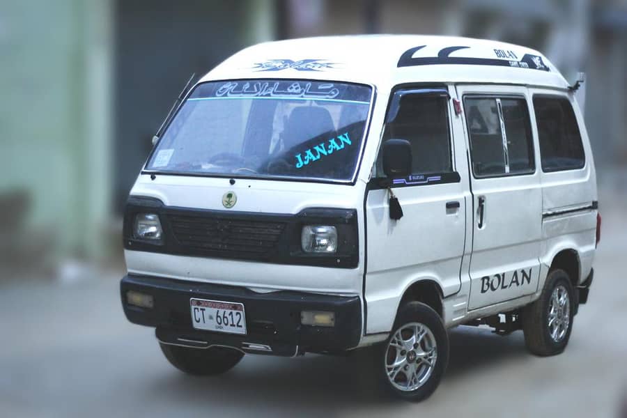 Suzuki Bolan 2011 0