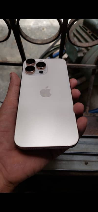 Apple iPhone 16 Pro Max