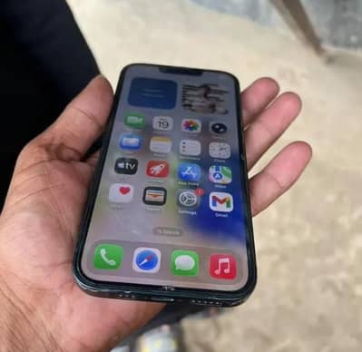Apple iPhone 13