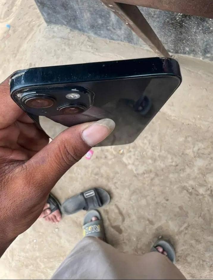 Apple iPhone 13 4