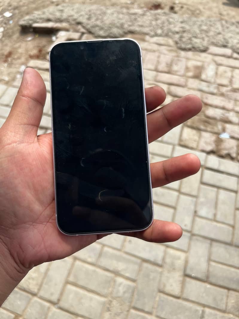 Apple iPhone 14 3
