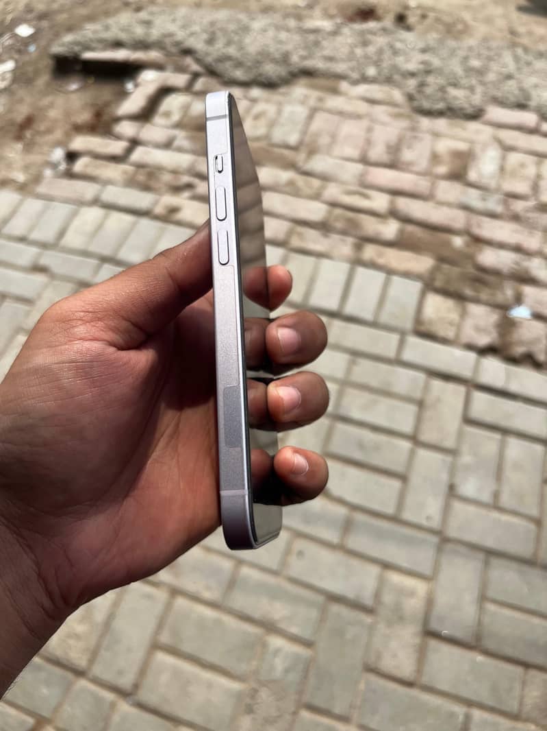 Apple iPhone 14 5