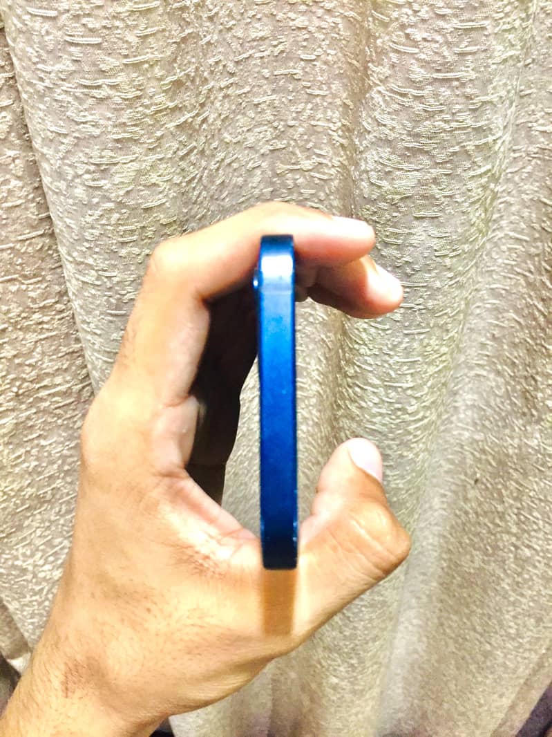 Apple iPhone 12 5
