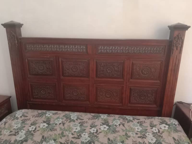 chinioti bed set with side table and dressing 0