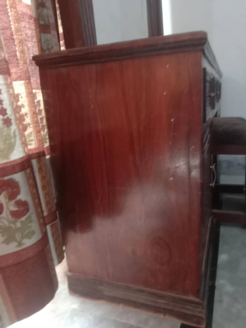 chinioti bed set with side table and dressing 8