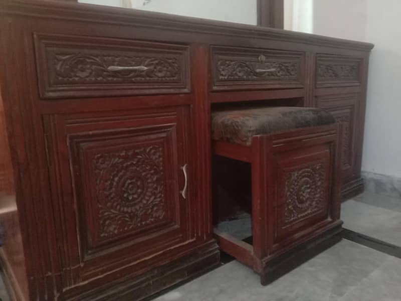 chinioti bed set with side table and dressing 14