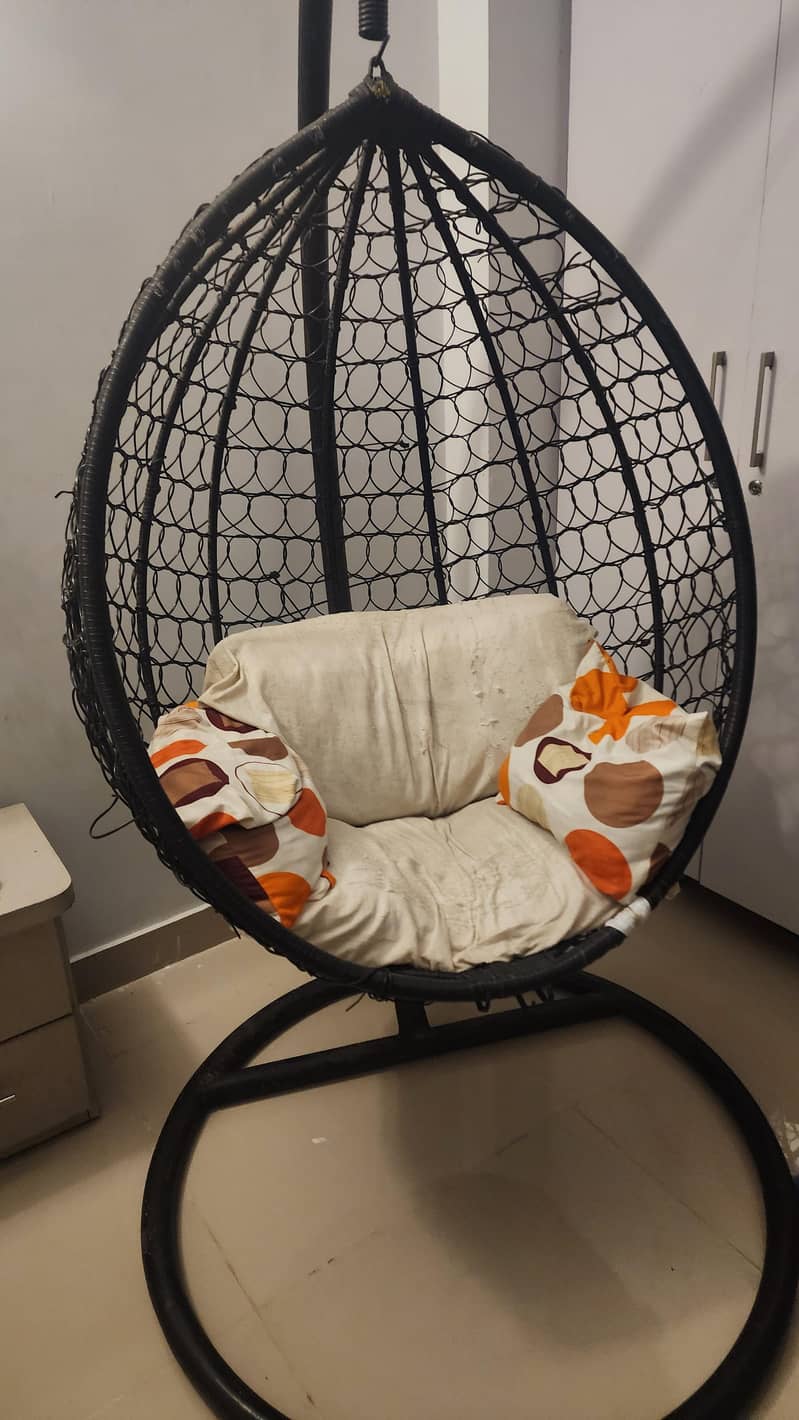 Good Condition Jhoola 1