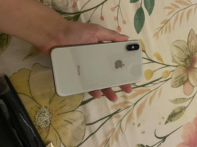 Apple iPhone x 1