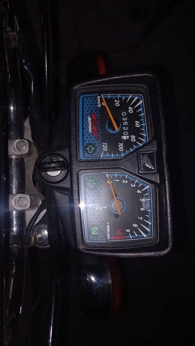 Honda 125 black clour
