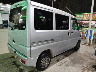 Nissan Clipper 2012