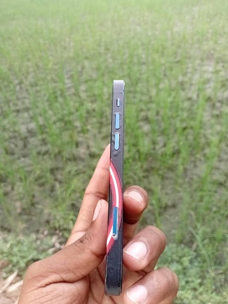 Apple iPhone 12 mini 2