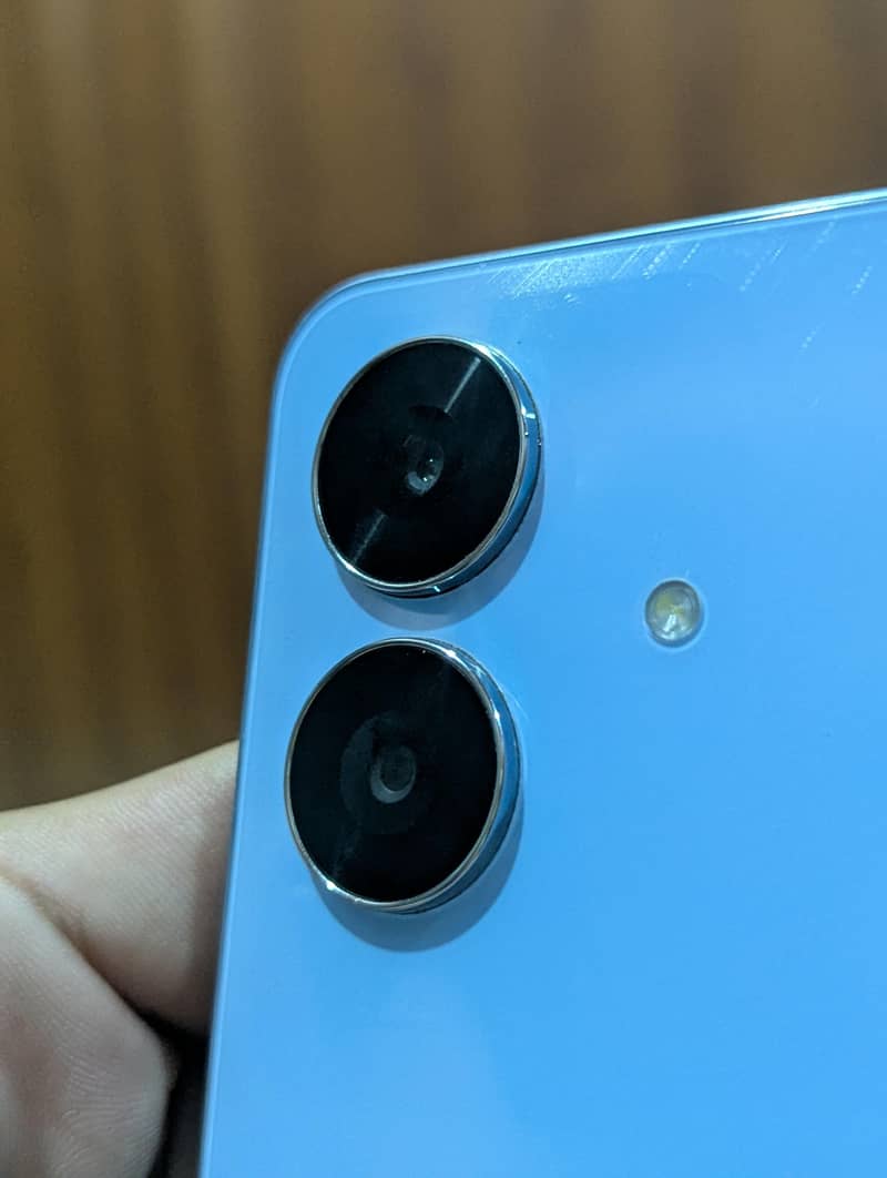 Realme Note 60 4