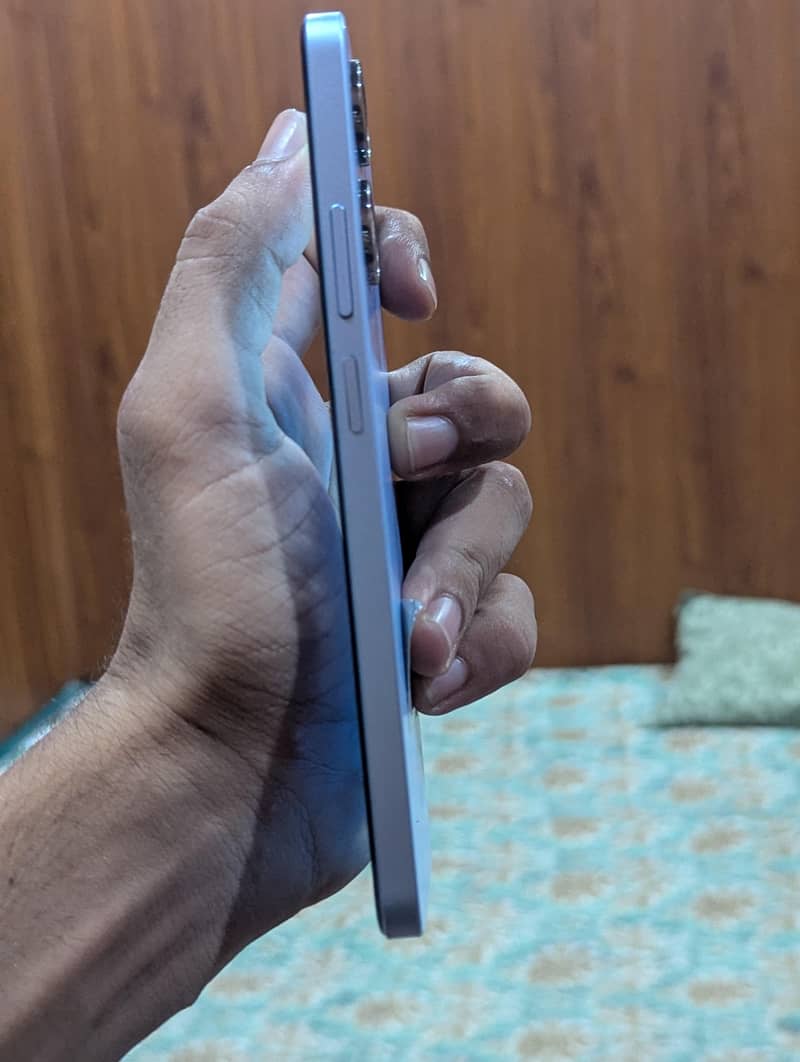 Realme Note 60 11
