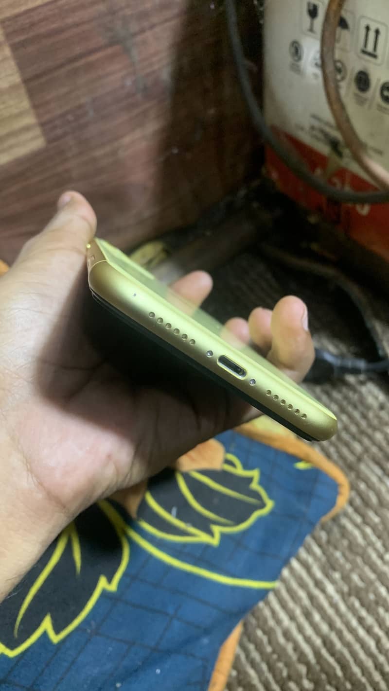 Apple iPhone 11 6