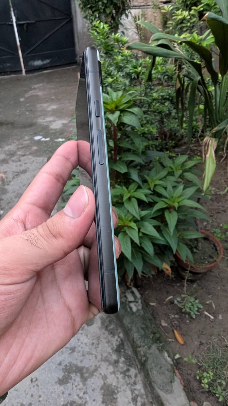Google Pixel 6a 1