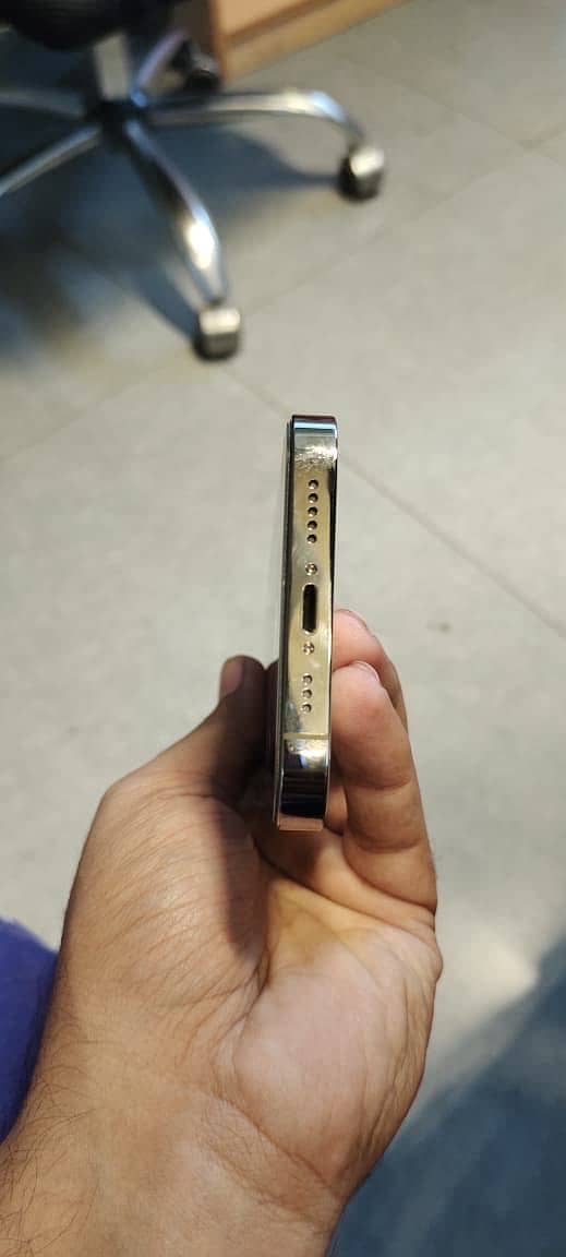 Apple iPhone 14 Pro 1