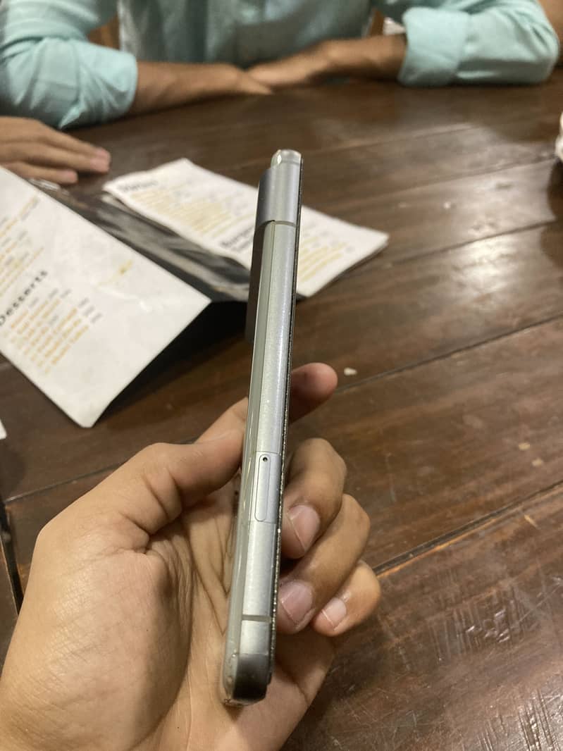 Google Pixel 8 2