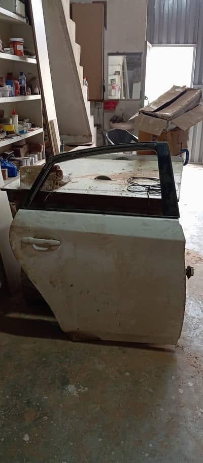 prius back door