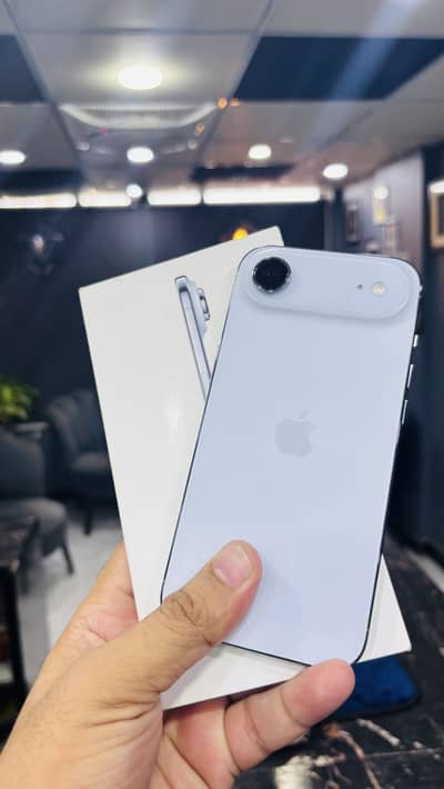 Apple iPhone 17 Air 256gb jv bh100 cc 34cc  in warranty