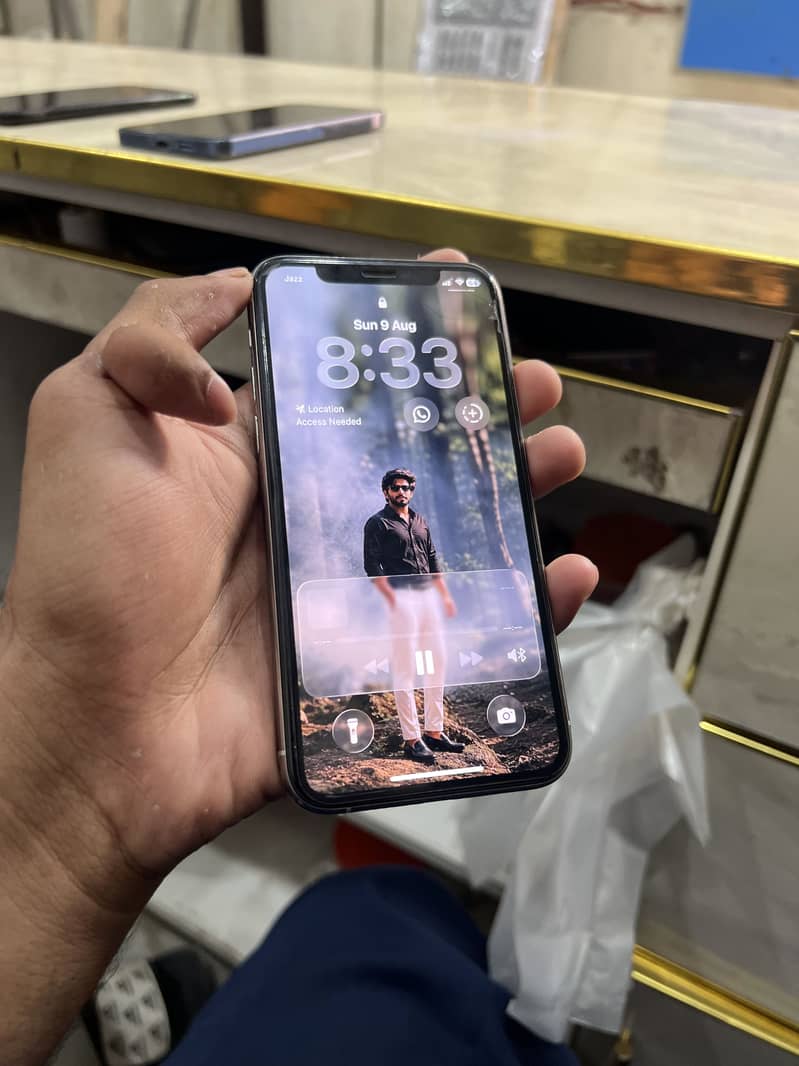Apple iPhone 11 Pro 2