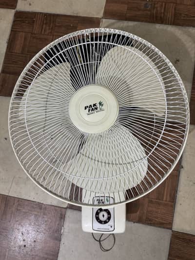 Pak bracket fan