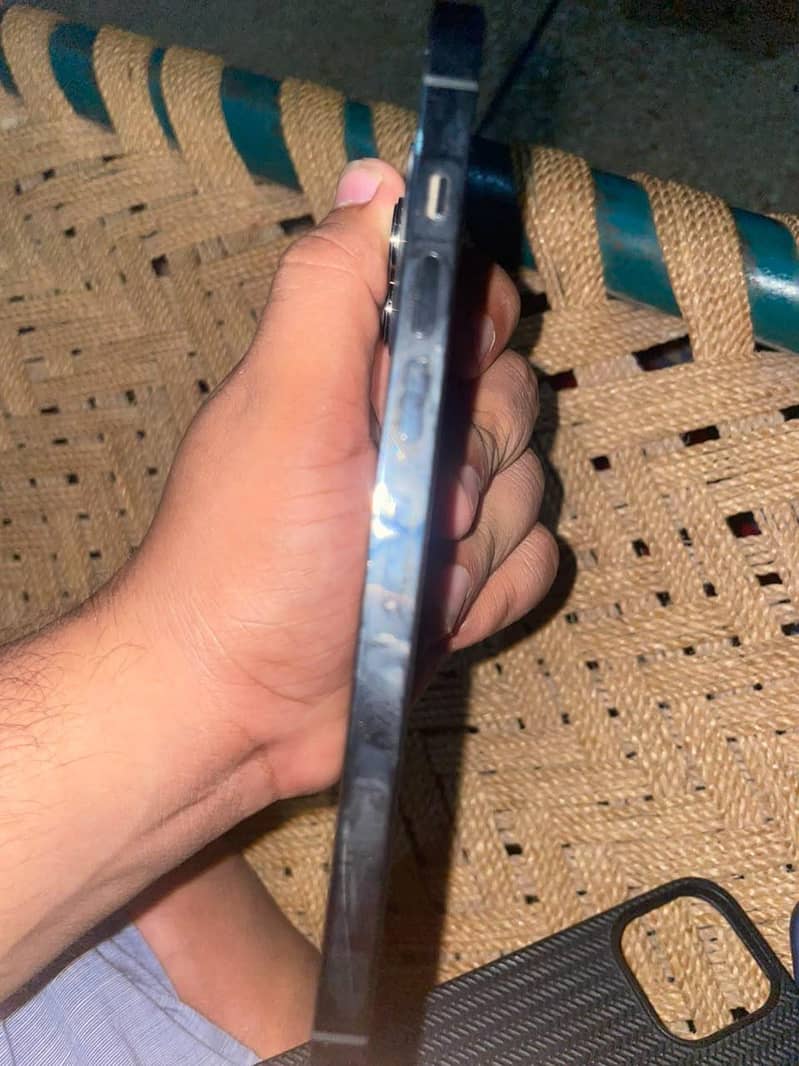 Apple iPhone 13 Pro Max 5