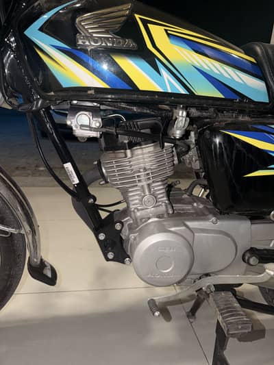 Honda 125 2026 black