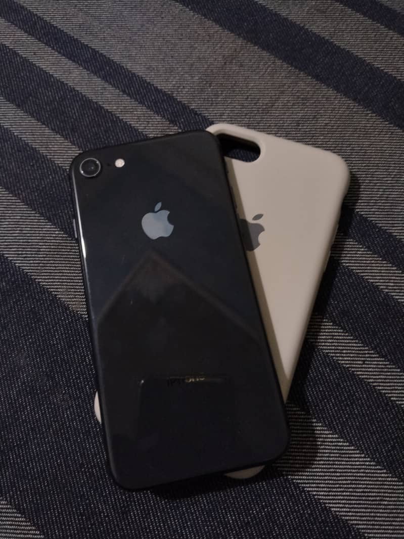 Apple iPhone 8 0