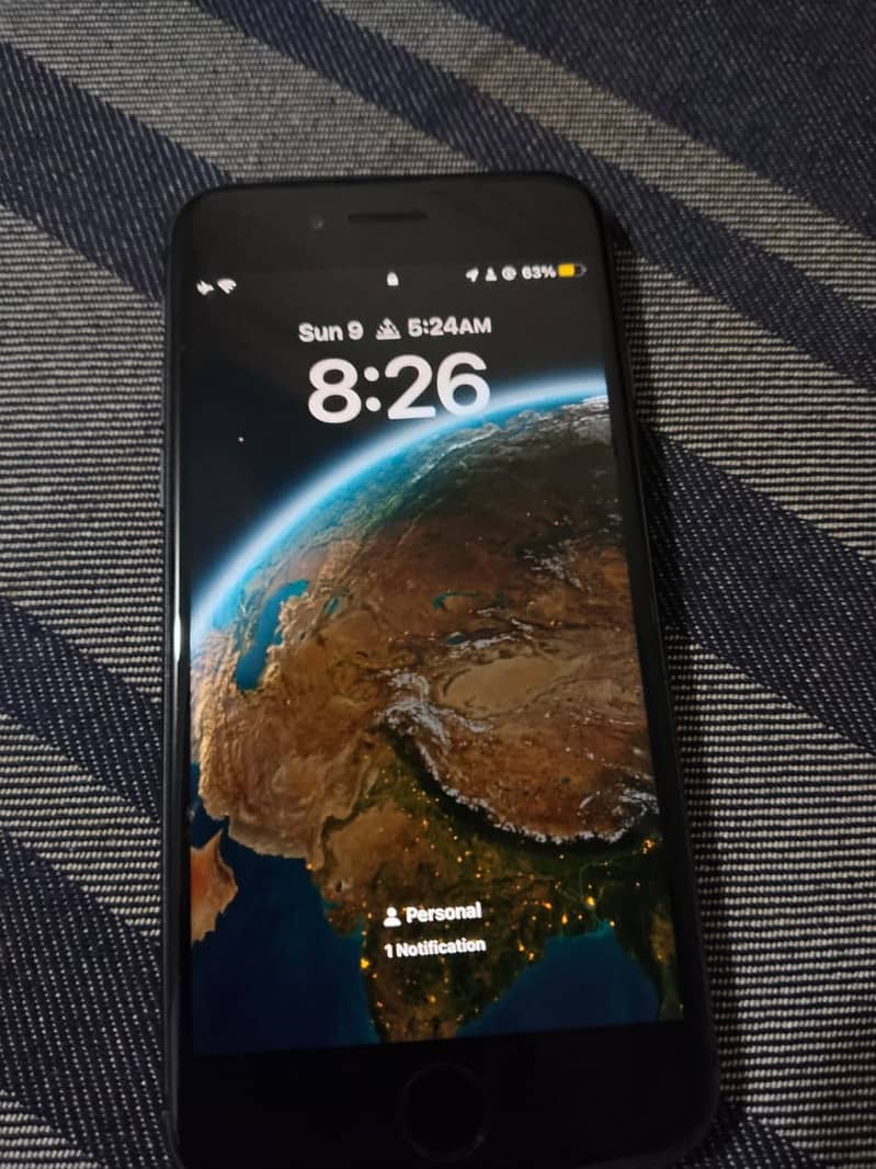 Apple iPhone 8 1