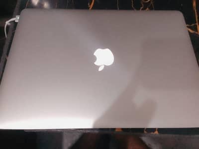 Urgent Sale-Macbook Pro 15" Mid 2015 i7/ 1Gb Ram/ 128Gb