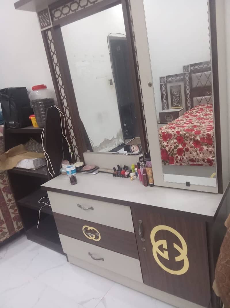 Complete bed set available 4