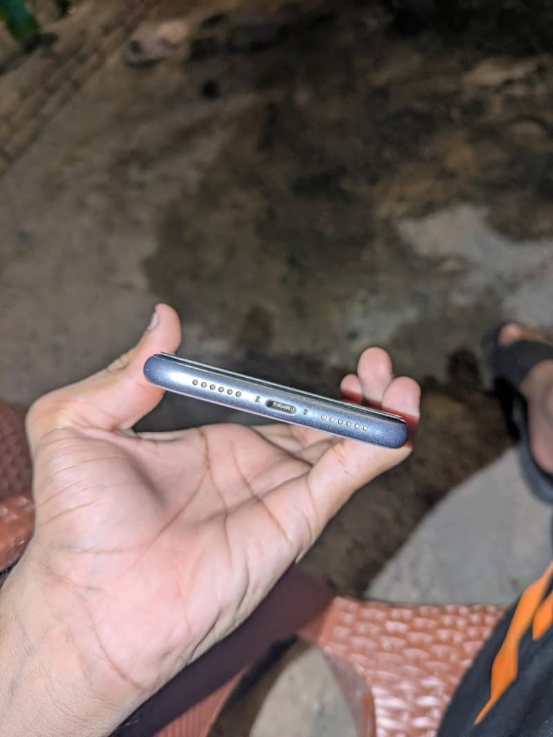 Apple iPhone 11 1