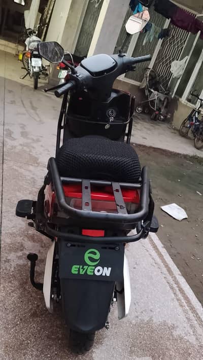 eveon joy Electric scotii 1000 wat 2000 km driven new ha