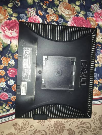 Yeh Dell 1704FPT (1704FPTt) model hai.