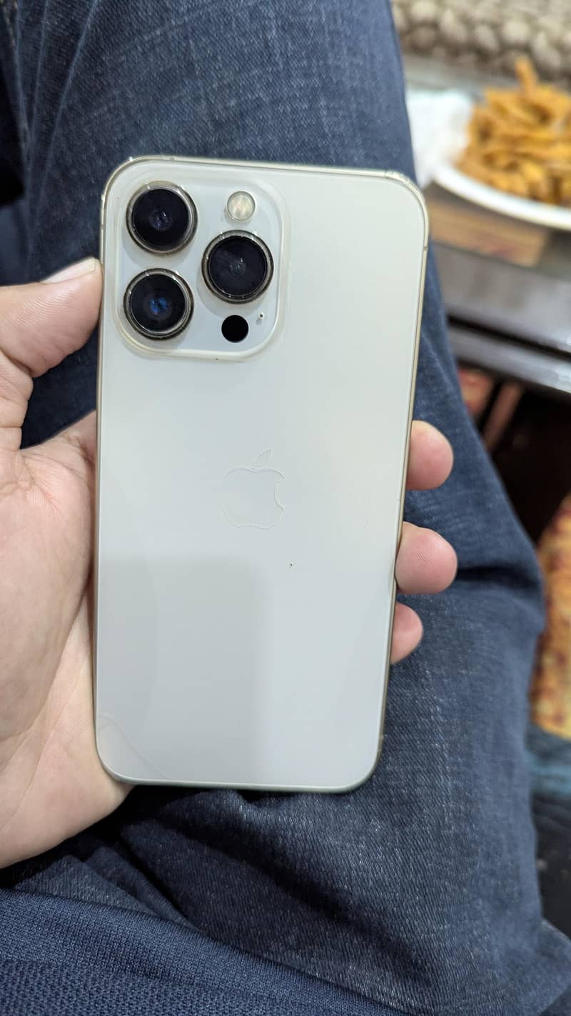 Apple iPhone 13 Pro 0