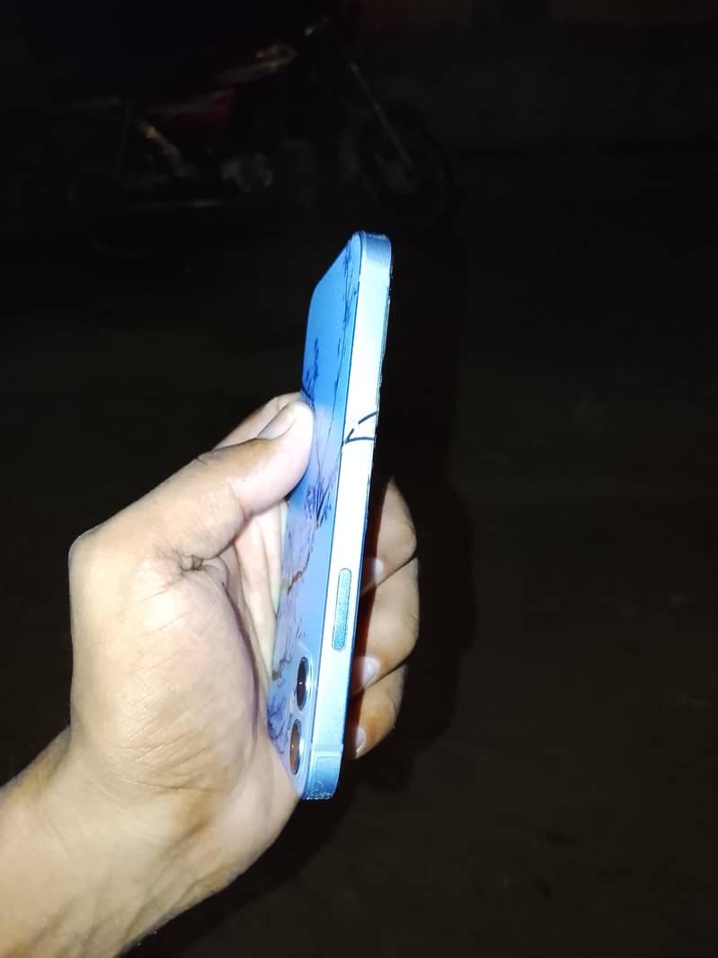Apple iPhone 12 mini 3