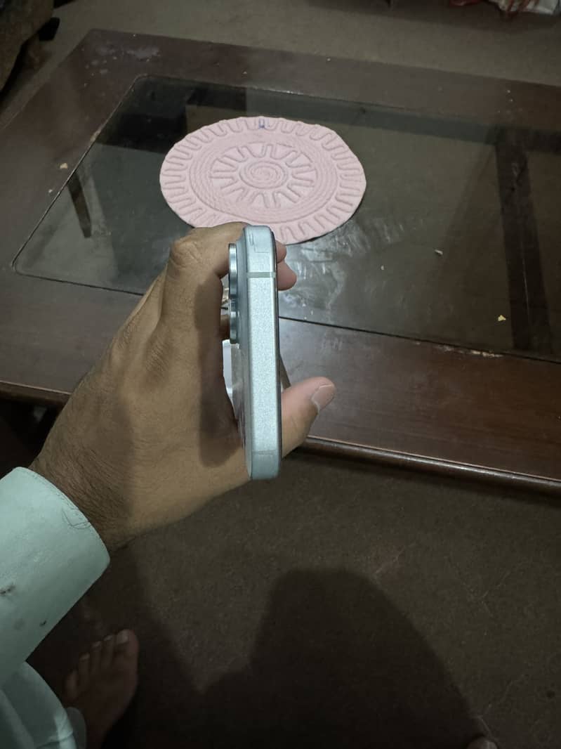Apple iPhone 15 5