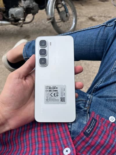 INFINIX HOT60i