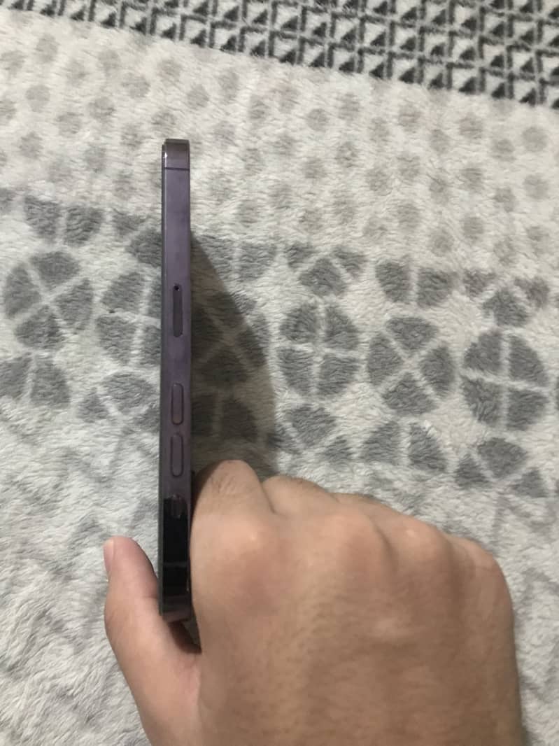 Apple iPhone 14 Pro 1
