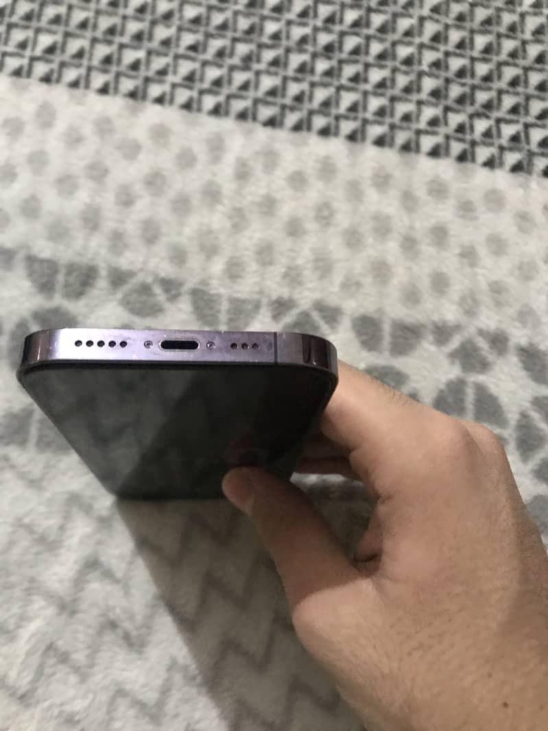Apple iPhone 14 Pro 2